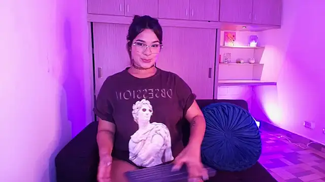 Shenoa1 online show from March 2025 02:20:01 AM