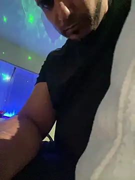 Insaneskillzz69 online show from April 2026 09:34:02 AM