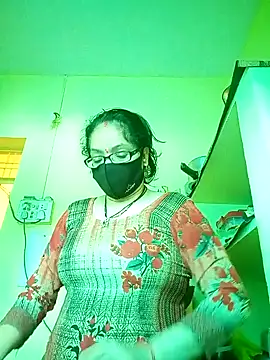 Snapshot of heenage chatting on January 2025 06:33:01 AM heenage online show from January 2025 06:33:01 AM