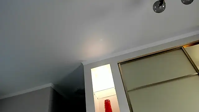 Snapshot of Emma_Flin chatting on December 2024 02:11:01 PM Emma Flin online show from December 2024 02:11:01 PM