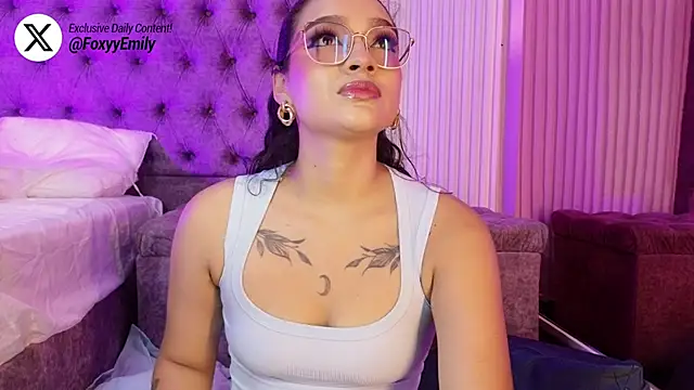 EMILYY FOXY online show from April 2026 02:25:02 PM