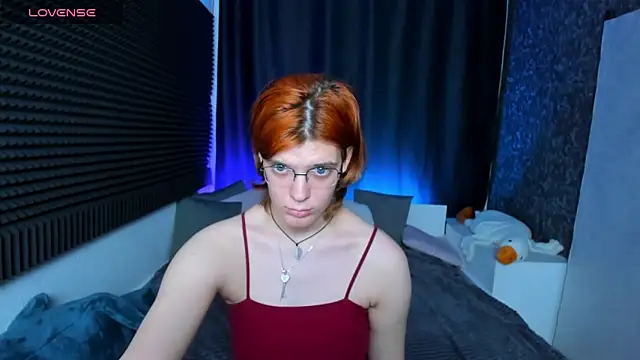 Snapshot of KIKI_Krash chatting on December 2024 01:21:01 PM KIKI Krash online show from December 2024 01:21:01 PM