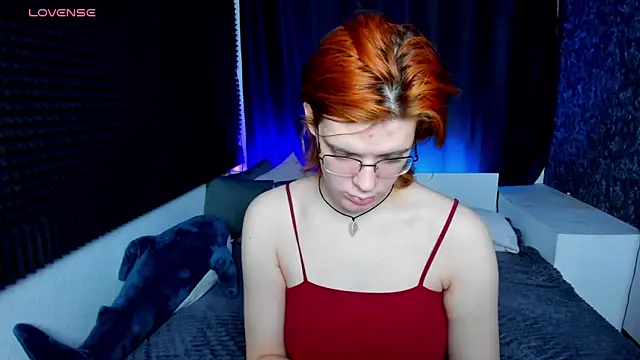 Snapshot of KIKI_Krash chatting on December 2024 10:22:01 AM KIKI Krash online show from December 2024 10:22:01 AM