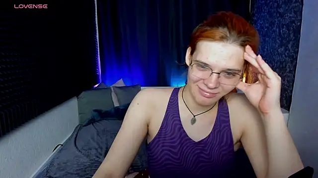Snapshot of KIKI_Krash chatting on December 2024 10:08:02 AM KIKI Krash online show from December 2024 10:08:02 AM