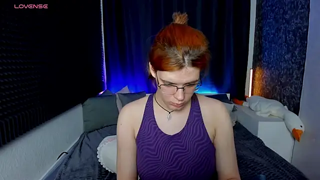 Snapshot of KIKI_Krash chatting on December 2024 04:16:02 PM KIKI Krash online show from December 2024 04:16:02 PM