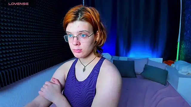 Snapshot of KIKI_Krash chatting on December 2024 10:18:02 AM KIKI Krash online show from December 2024 10:18:02 AM