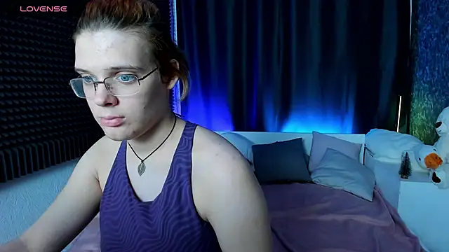 Snapshot of KIKI_Krash chatting on December 2024 02:13:01 PM KIKI Krash online show from December 2024 02:13:01 PM