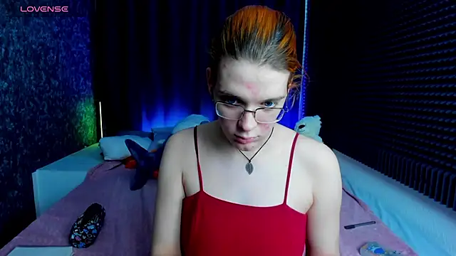 Snapshot of KIKI_Krash chatting on January 2025 07:38:01 PM KIKI Krash online show from January 2025 07:38:01 PM