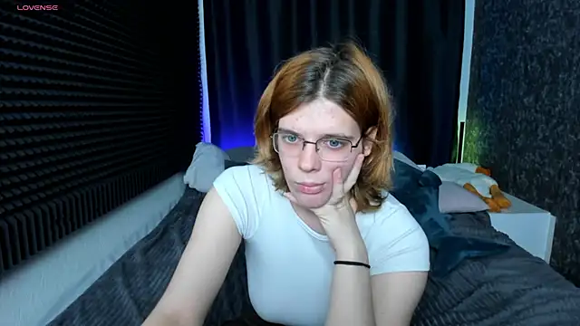 Snapshot of KIKI_Krash chatting on January 2025 03:36:02 PM KIKI Krash online show from January 2025 03:36:02 PM