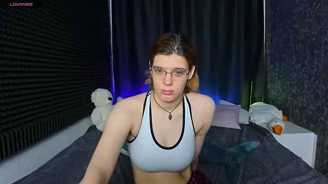 Snapshot of KIKI_Krash chatting on February 2025 10:10:02 AM KIKI Krash online show from February 2025 10:10:02 AM