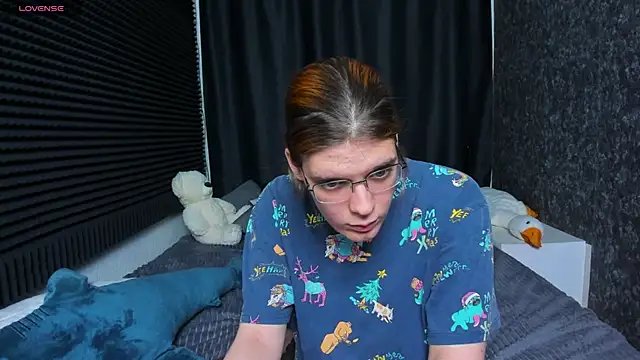 Snapshot of KIKI_Krash chatting on February 2025 01:09:02 PM KIKI Krash online show from February 2025 01:09:02 PM