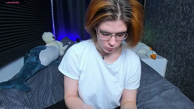 Snapshot of KIKI_Krash chatting on February 2025 10:17:02 AM KIKI Krash online show from February 2025 10:17:02 AM