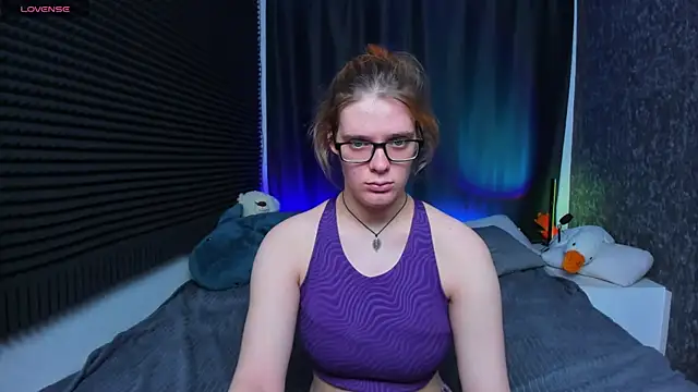 Snapshot of KIKI_Krash chatting on March 2025 02:13:01 PM KIKI Krash online show from March 2025 02:13:01 PM