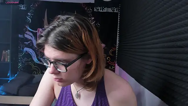 Snapshot of KIKI_Krash chatting on March 2025 11:06:02 AM KIKI Krash online show from March 2025 11:06:02 AM