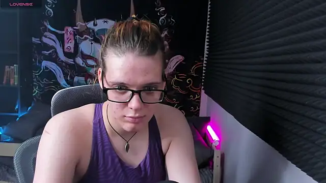 Snapshot of KIKI_Krash chatting on March 2025 02:12:01 PM KIKI Krash online show from March 2025 02:12:01 PM