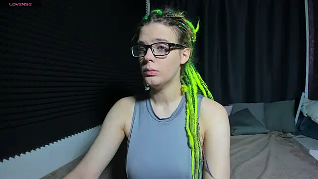Snapshot of KIKI_Krash chatting on September 2025 10:08:01 AM KIKI Krash online show from September 2025 10:08:01 AM
