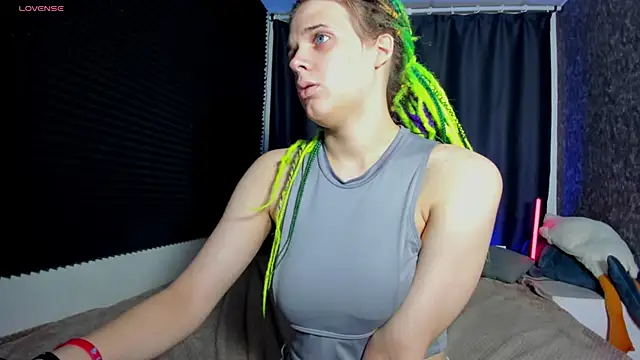 Snapshot of KIKI_Krash chatting on October 2025 10:02:01 AM KIKI Krash online show from October 2025 10:02:01 AM