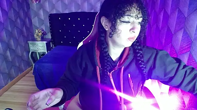 Sofiacowperx online show from February 2025 12:51:02 PM