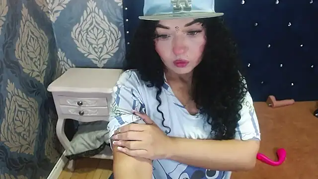 Sofiacowperx online show from October 2025 02:29:02 PM