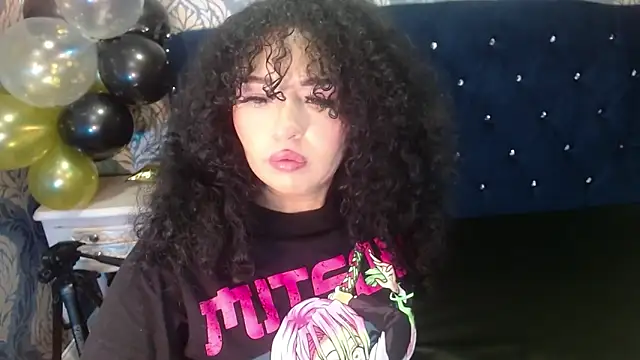 Snapshot of Sofiacowperx chatting on April 2026 12:28:01 PM Sofiacowperx online show from April 2026 12:28:01 PM