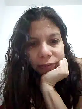 Snapshot of Carliina_Soussa chatting on January 2025 01:45:02 PM Carliina Soussa online show from January 2025 01:45:02 PM