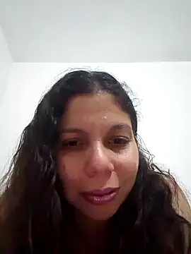 Snapshot of Carliina_Soussa chatting on January 2025 09:16:01 PM Carliina Soussa online show from January 2025 09:16:01 PM