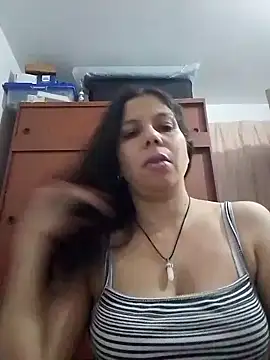 Snapshot of Carliina_Soussa chatting on January 2025 07:16:02 PM Carliina Soussa online show from January 2025 07:16:02 PM