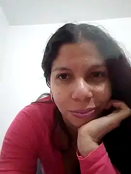 Snapshot of Carliina_Soussa chatting on January 2025 09:20:01 PM Carliina Soussa online show from January 2025 09:20:01 PM