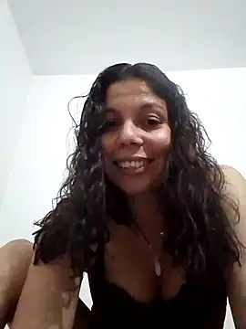 Snapshot of Carliina_Soussa chatting on January 2025 10:12:02 PM Carliina Soussa online show from January 2025 10:12:02 PM