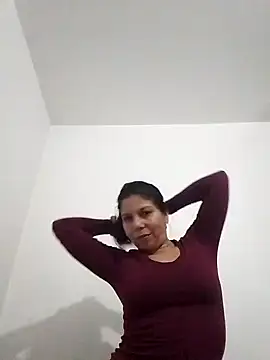 Snapshot of Carliina_Soussa chatting on January 2025 10:08:02 PM Carliina Soussa online show from January 2025 10:08:02 PM