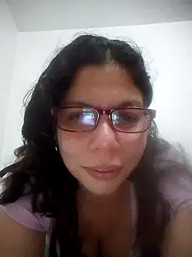 Snapshot of Carliina_Soussa chatting on January 2025 09:54:01 PM Carliina Soussa online show from January 2025 09:54:01 PM