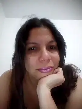 Snapshot of Carliina_Soussa chatting on January 2025 07:56:02 PM Carliina Soussa online show from January 2025 07:56:02 PM