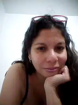 Snapshot of Carliina_Soussa chatting on January 2025 11:00:01 PM Carliina Soussa online show from January 2025 11:00:01 PM
