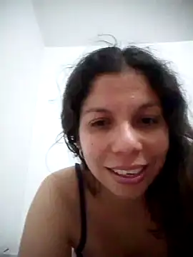 Snapshot of Carliina_Soussa chatting on February 2025 04:15:02 AM Carliina Soussa online show from February 2025 04:15:02 AM