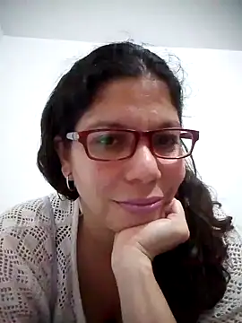 Snapshot of Carliina_Soussa chatting on February 2025 10:00:01 PM Carliina Soussa online show from February 2025 10:00:01 PM