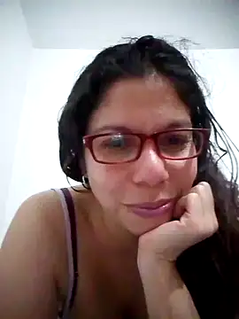 Snapshot of Carliina_Soussa chatting on February 2025 04:37:02 AM Carliina Soussa online show from February 2025 04:37:02 AM