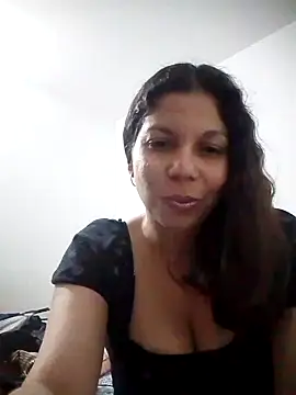 Snapshot of Carliina_Soussa chatting on February 2025 09:58:01 PM Carliina Soussa online show from February 2025 09:58:01 PM