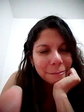 Snapshot of Carliina_Soussa chatting on February 2025 04:50:02 AM Carliina Soussa online show from February 2025 04:50:02 AM