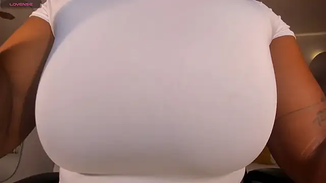 SavannahStorm online show from December 2025 12:22:01 PM