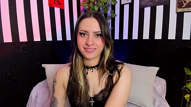Snapshot of liz_goth chatting on June 2026 02:17:02 PM liz goth online show from June 2026 02:17:02 PM
