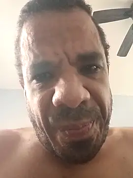 Snapshot of Tjskigh chatting on April 2026 03:39:01 PM Tjskigh online show from April 2026 03:39:01 PM