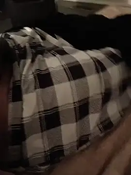 Snapshot of Tjskigh chatting on April 2026 06:20:02 AM Tjskigh online show from April 2026 06:20:02 AM