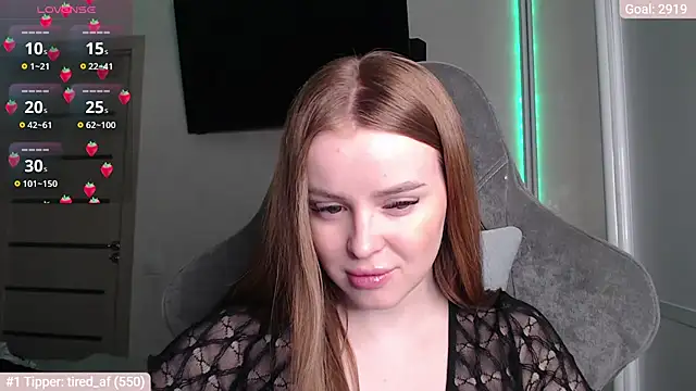 Snapshot of YourBitsy chatting on March 2026 03:56:01 AM YourBitsy online show from March 2026 03:56:01 AM