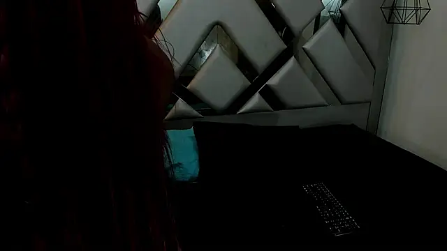 Nahomi-Hill online show from September 2025 09:58:02 PM