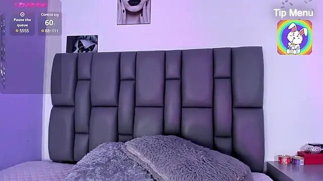 Sophia Lemos online show from February 2025 01:53:02 PM