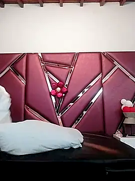 Adel Nesbiit online show from February 2025 07:19:02 PM