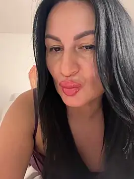 Helena7077 online show from September 2025 08:47:01 PM