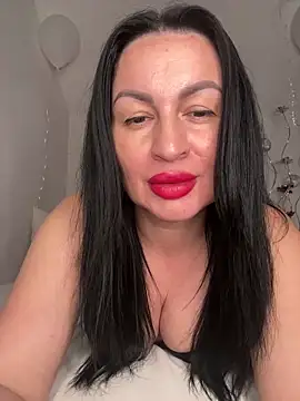 Snapshot of Helena7077 chatting on April 2026 10:14:02 PM Helena7077 online show from April 2026 10:14:02 PM