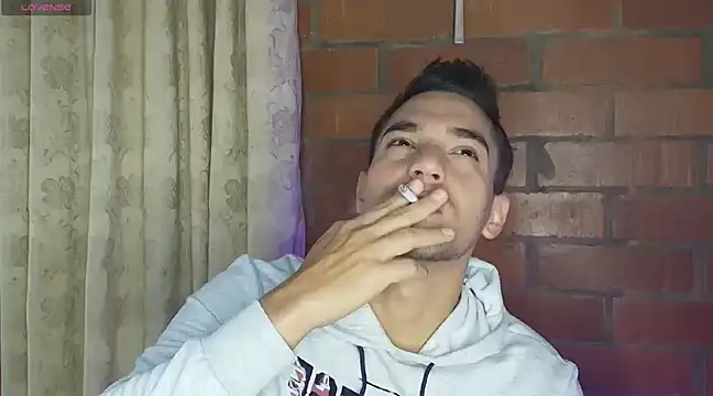 Leandro valenzuela online show from February 2025 02:31:02 PM