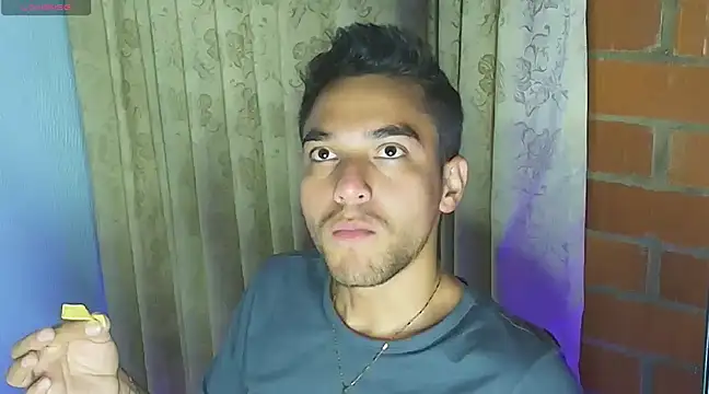 Leandro valenzuela online show from February 2025 12:46:01 AM